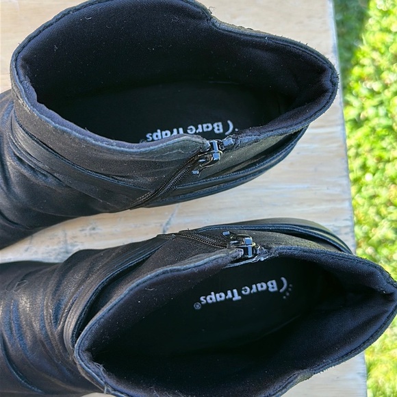 Bare Traps Woman’s Mid Wedge Hidden Heel Zip Up Pixie Ankle Booties Size 10 - Picture 9 of 15